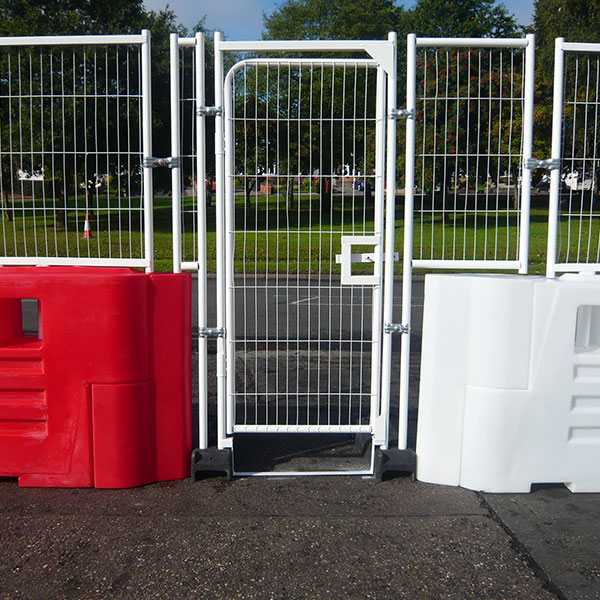 barriers met deur
